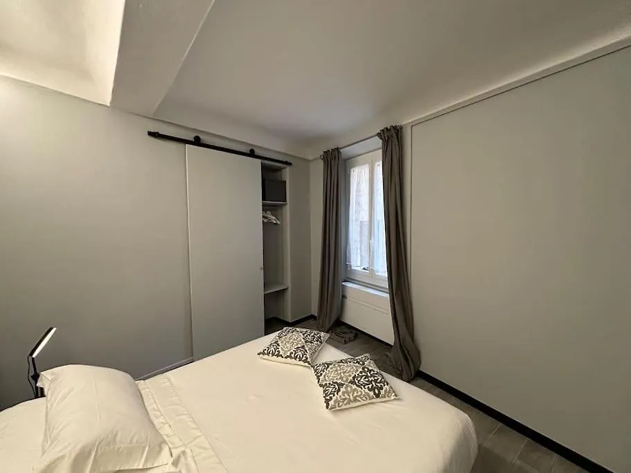 Zeus House, Appartamento, Centro Storico , Wi-Fi, Ac Genoa